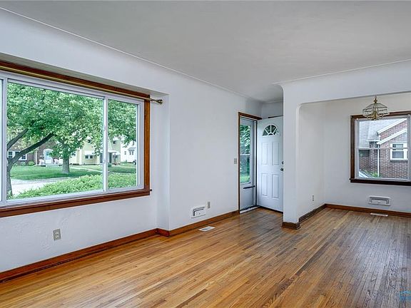 5th image of 3106 Algonquin Pkwy