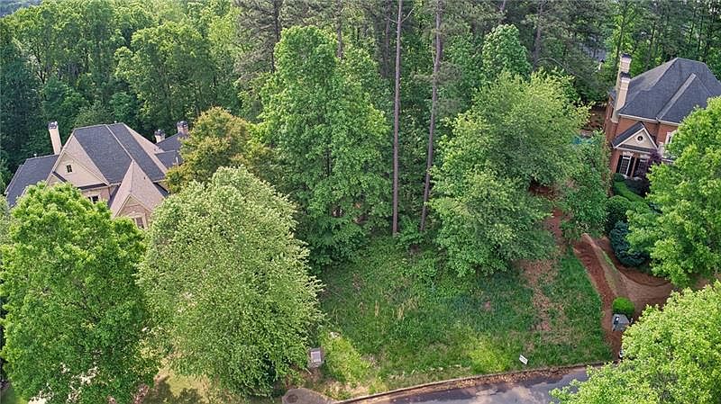 1st image of 2631 Lovejoy Cir