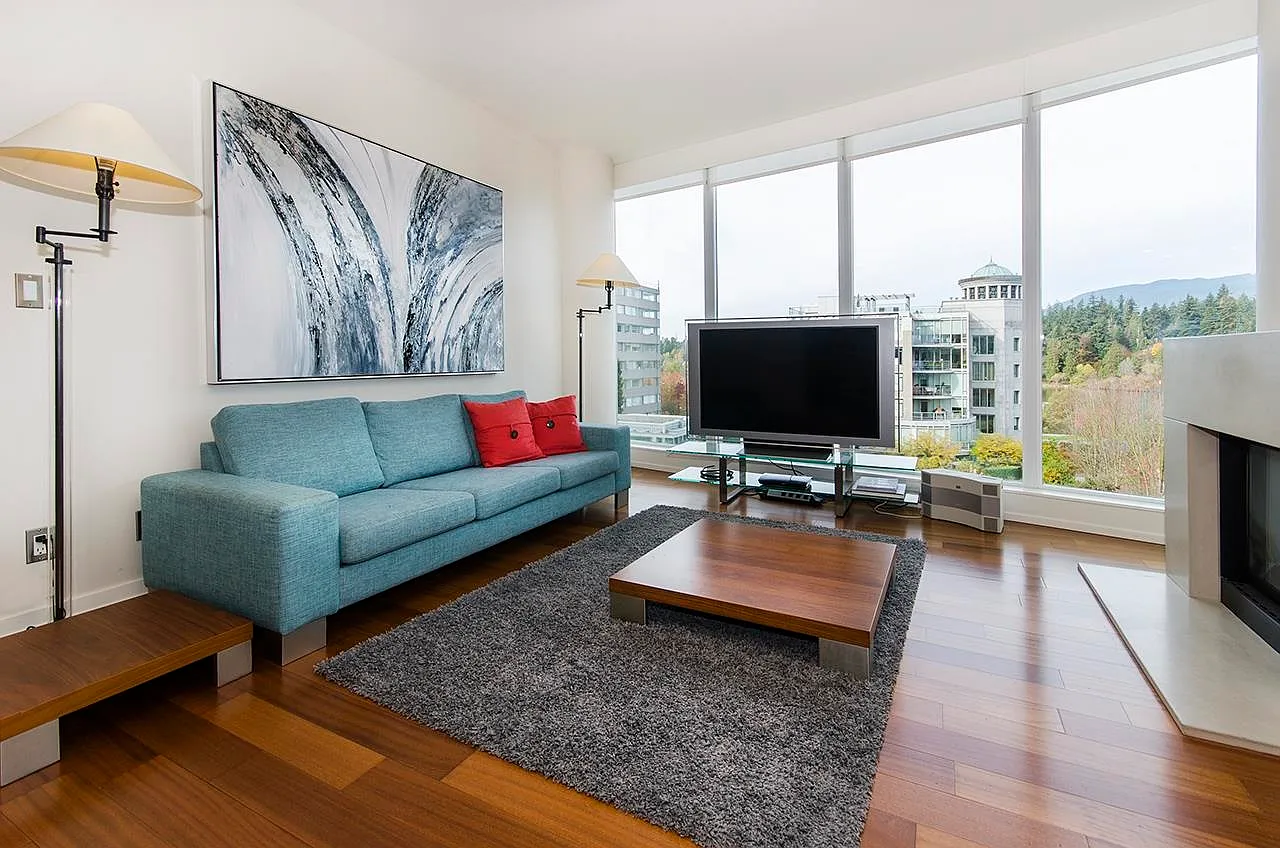2 bed, 1255 sqft, $6,200 — Photo 2