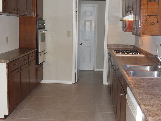 5th image of 3920 Eileen Ln