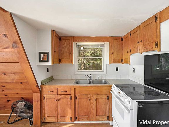 5th image of 2680 Panama Dr