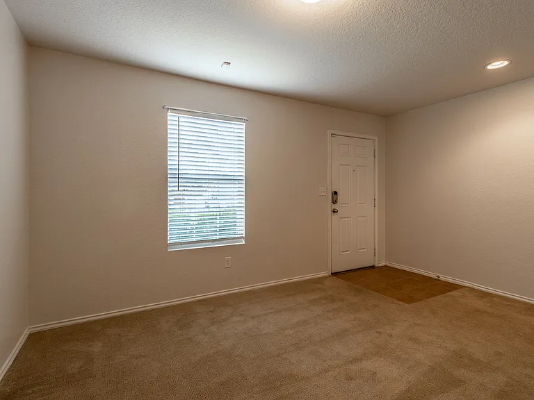 8966 Oakwood Park — Photo 6