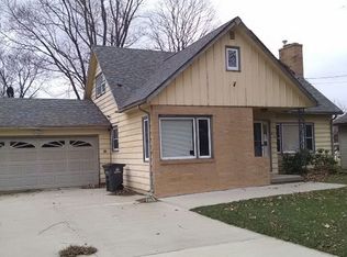 817 4th Ave, Dixon, IL 61021