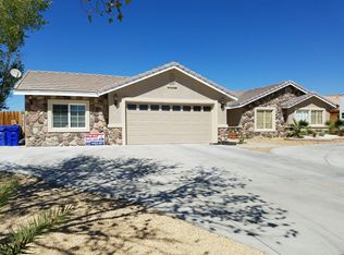 22630 High Vista Ln, Apple Valley, CA 92307
