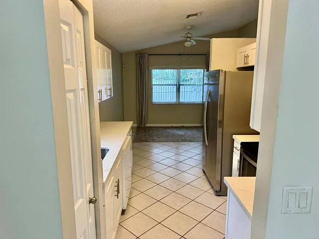 387 SW 206th Ave — Photo 3