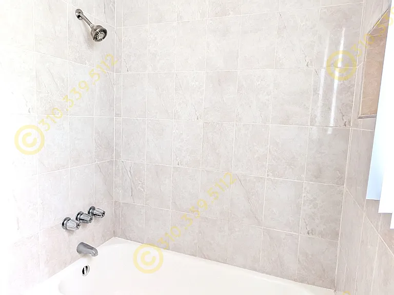 1377 S Sierra Bonita Ave #2 — Photo 18