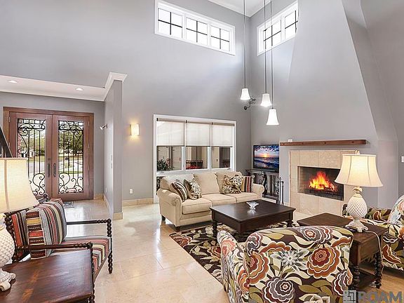 5th image of 15112 Collegiate Ct