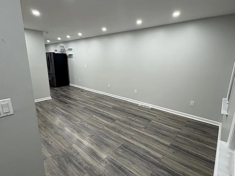 430 E Garrison St — Photo 10