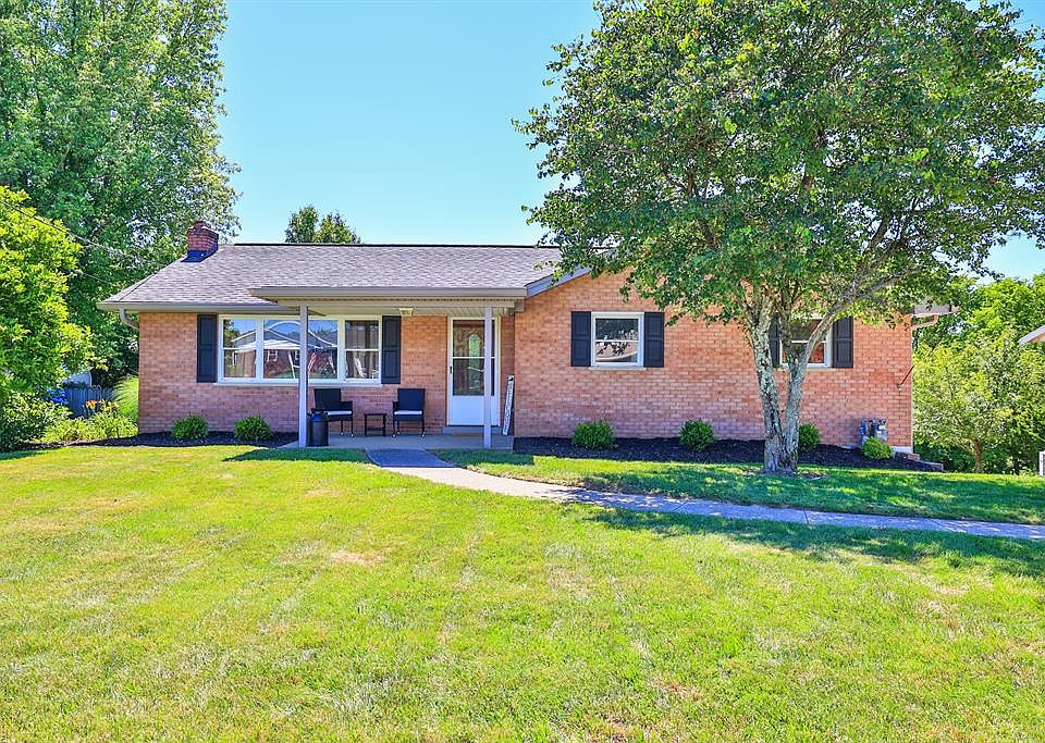 1st image of 3743 Lisa Ln