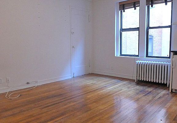 3rd image of 300 8th Ave APT 4H