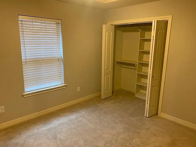 1707 Valley Brook Ln — Photo 14