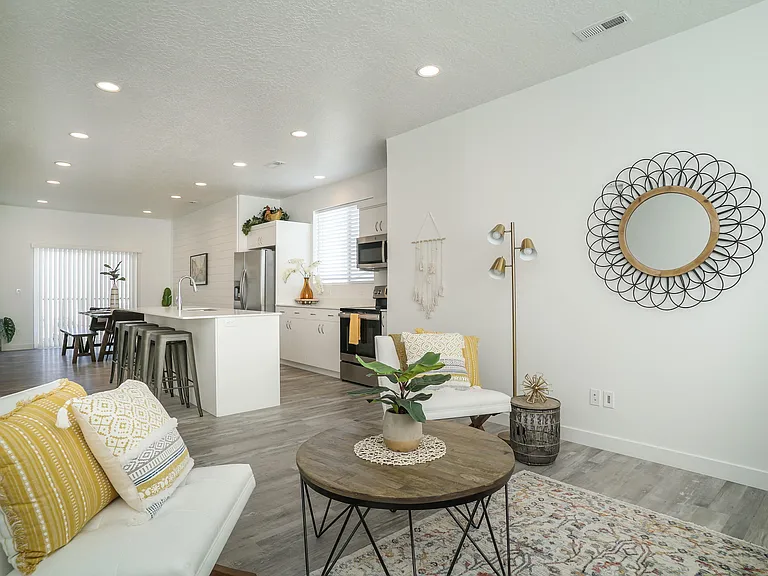 Riverwalk Townhomes — Photo 8