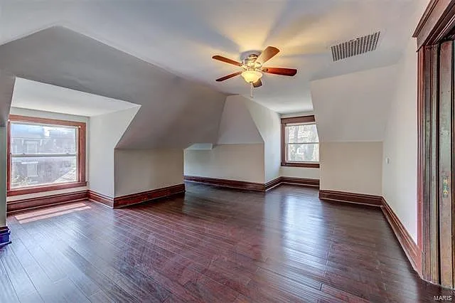 5779 Pershing Ave — Photo 36