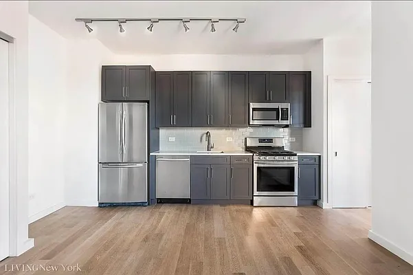 Rented by Living New York | media 11