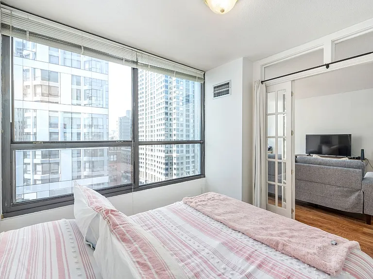 405 N Wabash Ave #405 — Photo 8