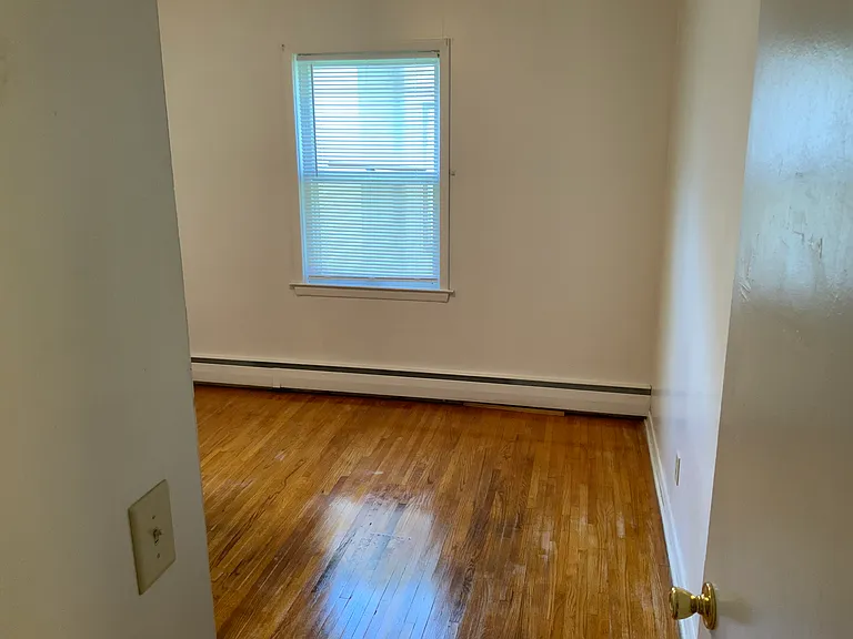 1006 Broadway St — Photo 45