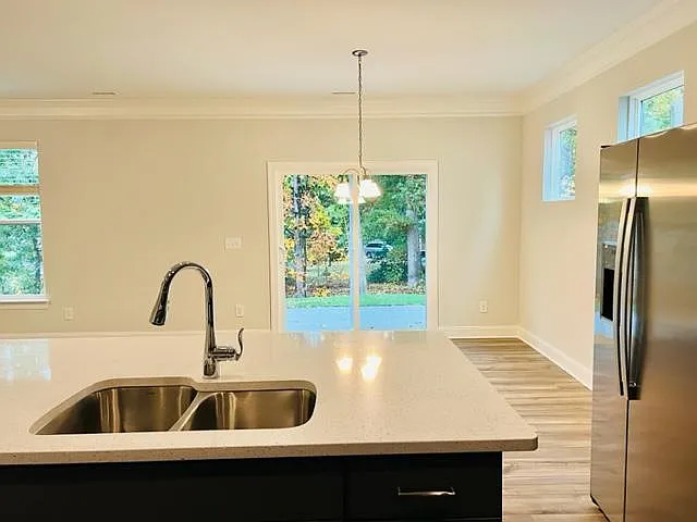 2125 Seneca Dr — Photo 16
