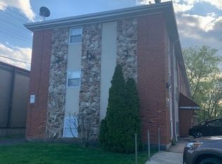 4618 Fishermans Ter APT 2W, Lyons, IL