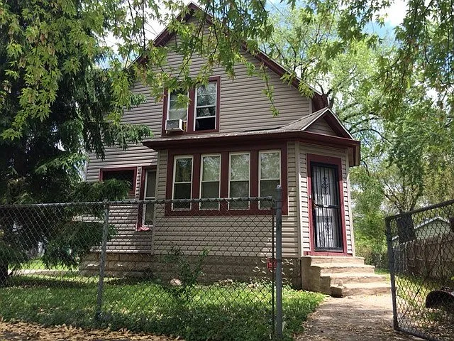 14 Iowa Ave photo 1