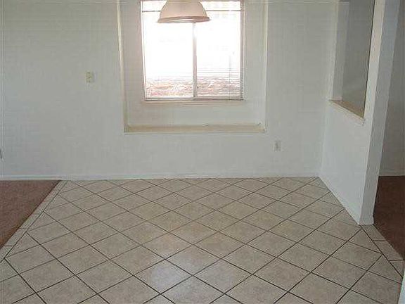 4th image of 12588 Flora Alba Dr
