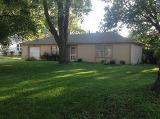 713 S Hamilton St, Olathe, KS 66061