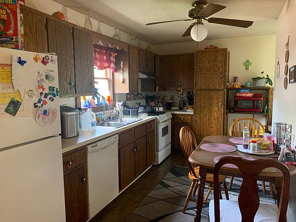4th image of 529 Anderson St