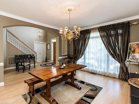 3rd image of 3711 Brassfield Oaks Dr