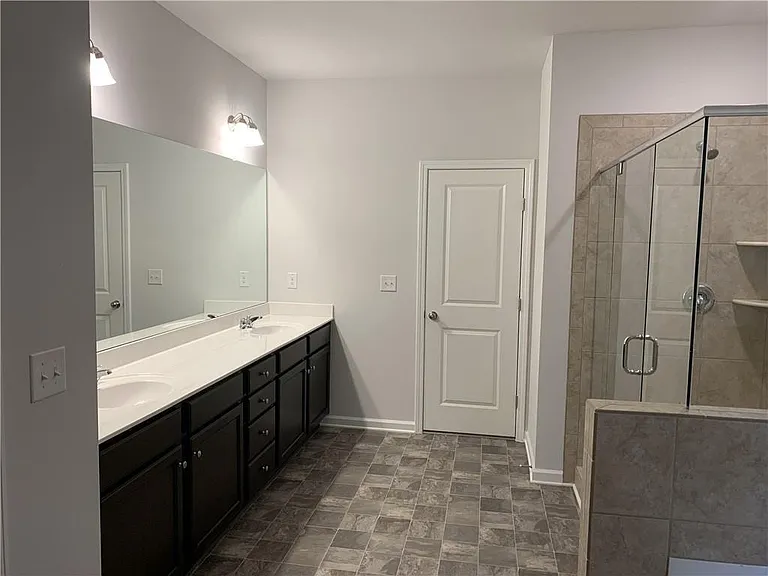 430 Broadmoor Dr — Photo 11