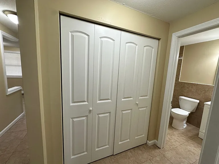 Notre Dame Apartments — Photo 47