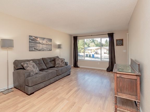 5th image of 2623 26th Ave SE