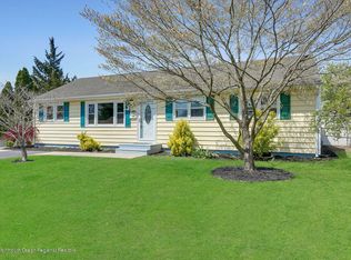 198 Carol Dr, Toms River, NJ 08753