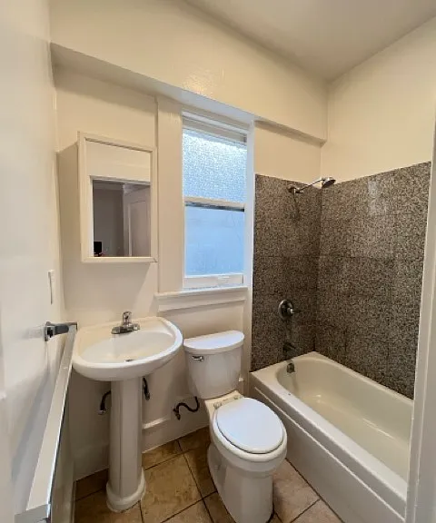 328 Hyde St #6 — Photo 9