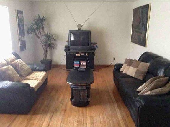 3rd image of 367 Briarwood Dr