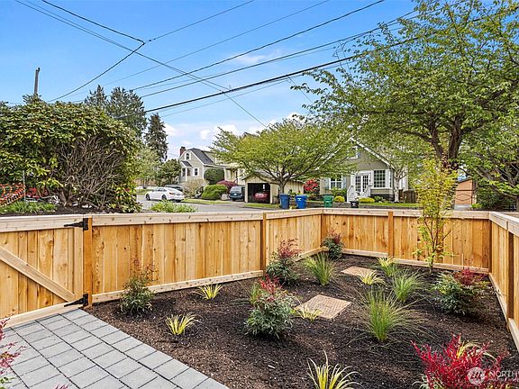 4th image of 6745 Earl Avenue NW