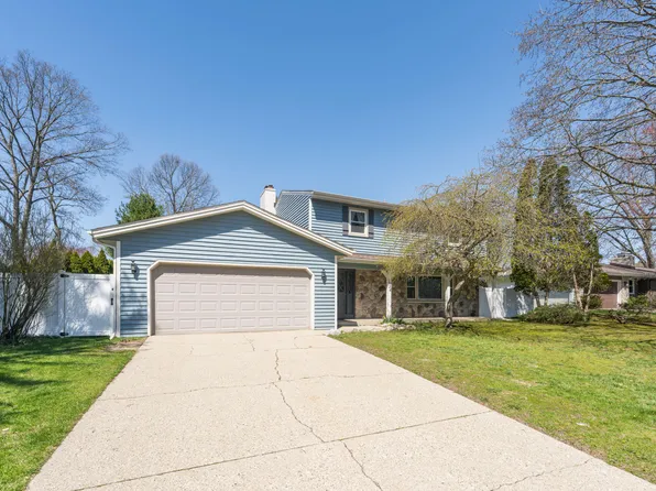 1524 Dogwood Dr, Portage, MI 49024