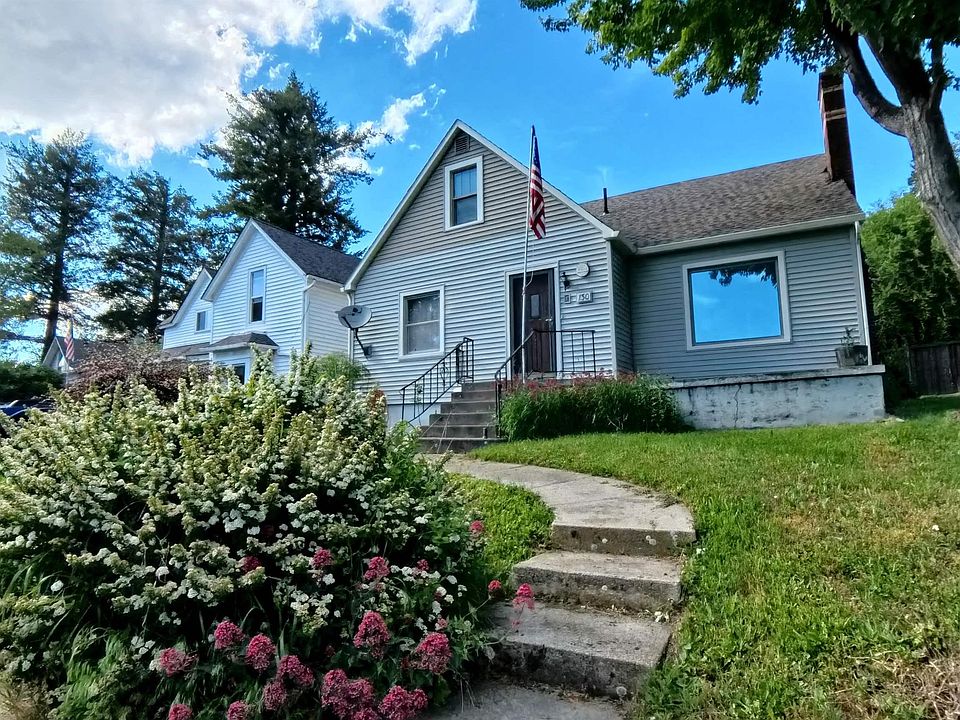 1st image of 130 E Alder St