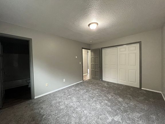 3rd image of 912 NE 91st Ave APT 8