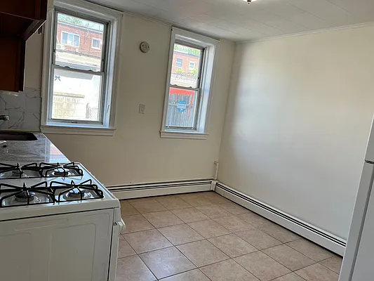 Rented by Remax Edge | media 13