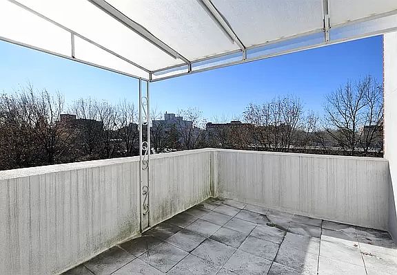 4th image of 71-33 162nd St #5C