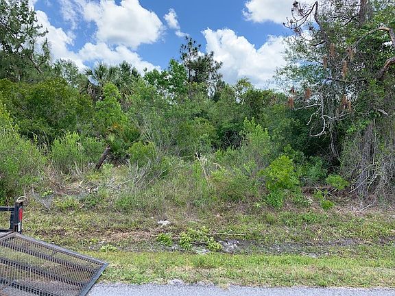 5th image of 5105 Pierre Ave