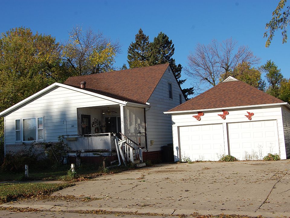 1st image of 1301 Douglas Ave