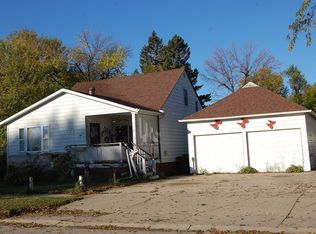1301 Douglas Ave, Worthington, MN 56187