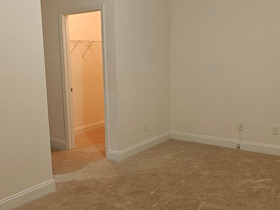 Guest Bedroom #2 (behind garage)