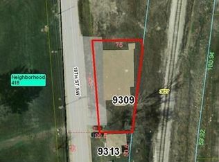 9309 18th St SW, Cedar Rapids, IA 52404