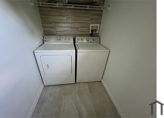 4th image of 326 Hobart Ave