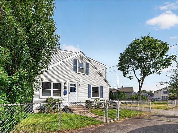 4th image of 28 Hazard St