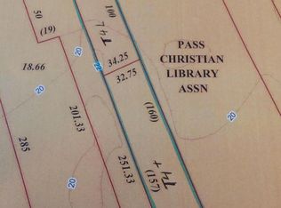 221 E Scenic Dr, Pass Christian, MS 39571