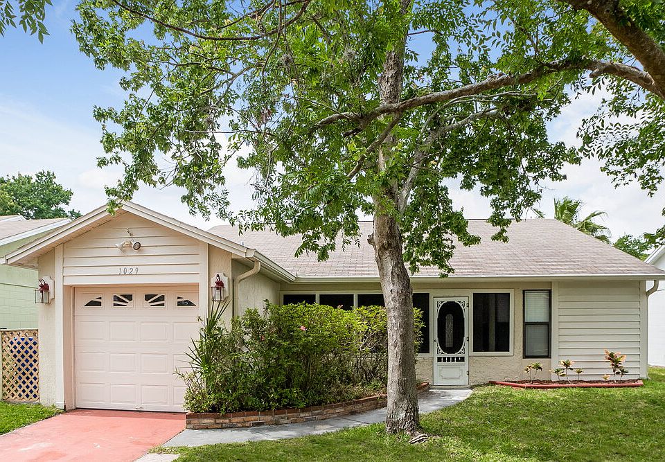 1st image of 1029 Wainright Dr