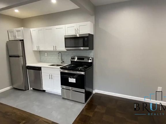 3rd image of 3520 Dekalb Ave #6Z