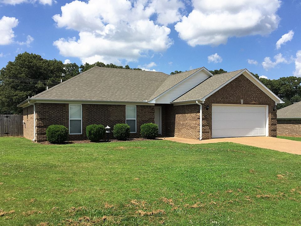 204 Lancaster Dr, Medina TN